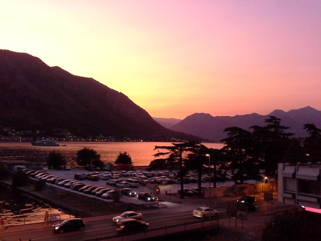 Apartment Todor Kotor Eksteriør billede